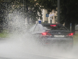 Сантьяго под водой: град и ливень превратили столицу в водную грядку